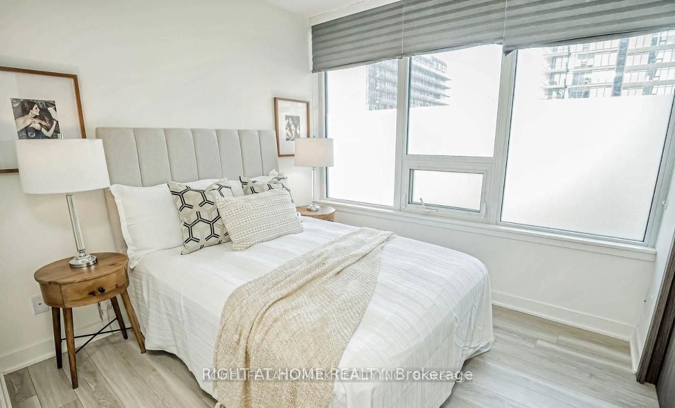 605-19 Bathurst Street, Toronto, ON, M5V 0N2 - 6