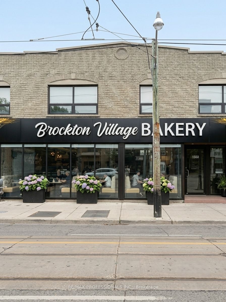 1568 Dundas Street W, Toronto, ON, M6J 1X7 - 13