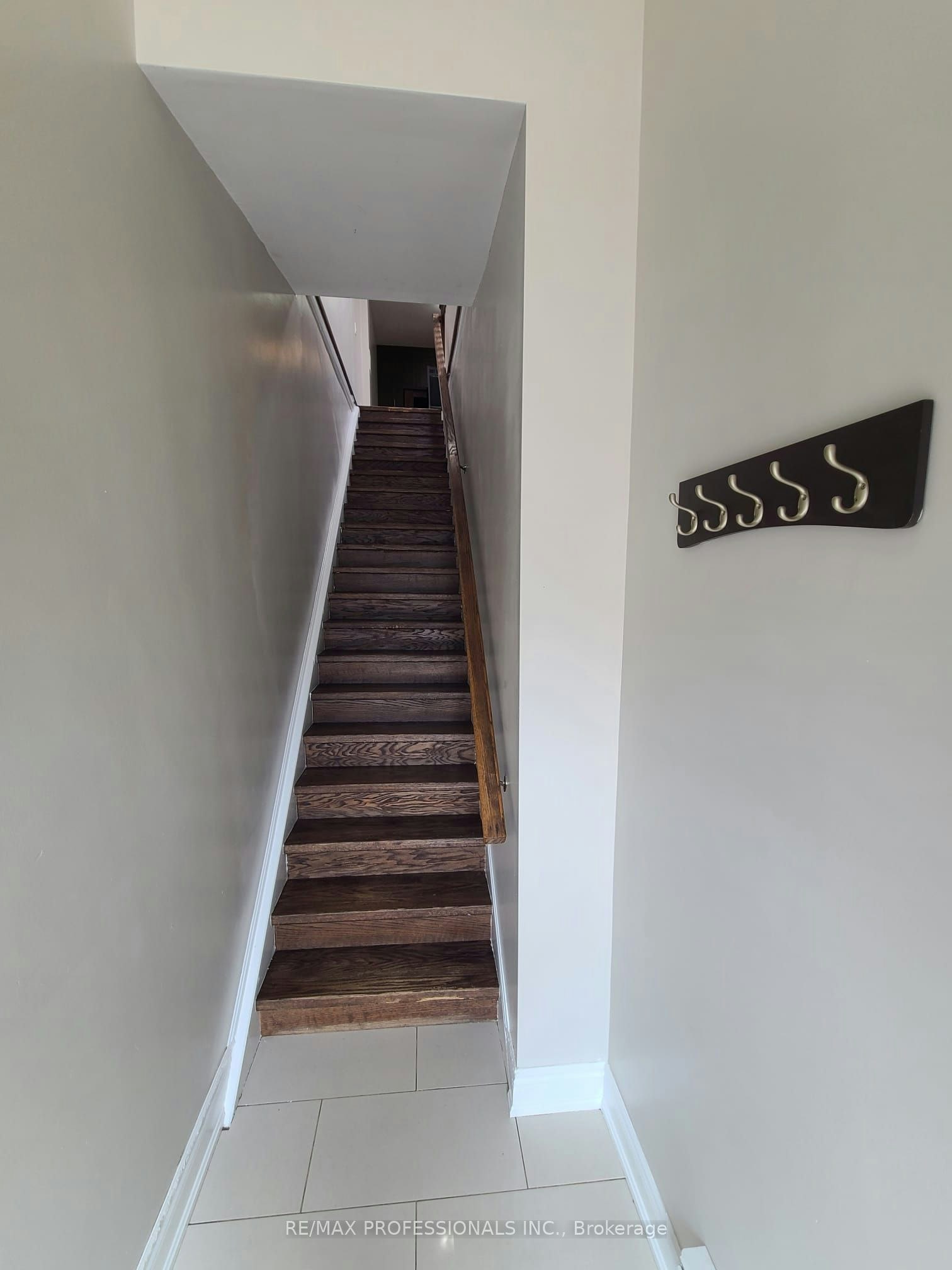 1568 Dundas Street W, Toronto, ON, M6J 1X7 - 2