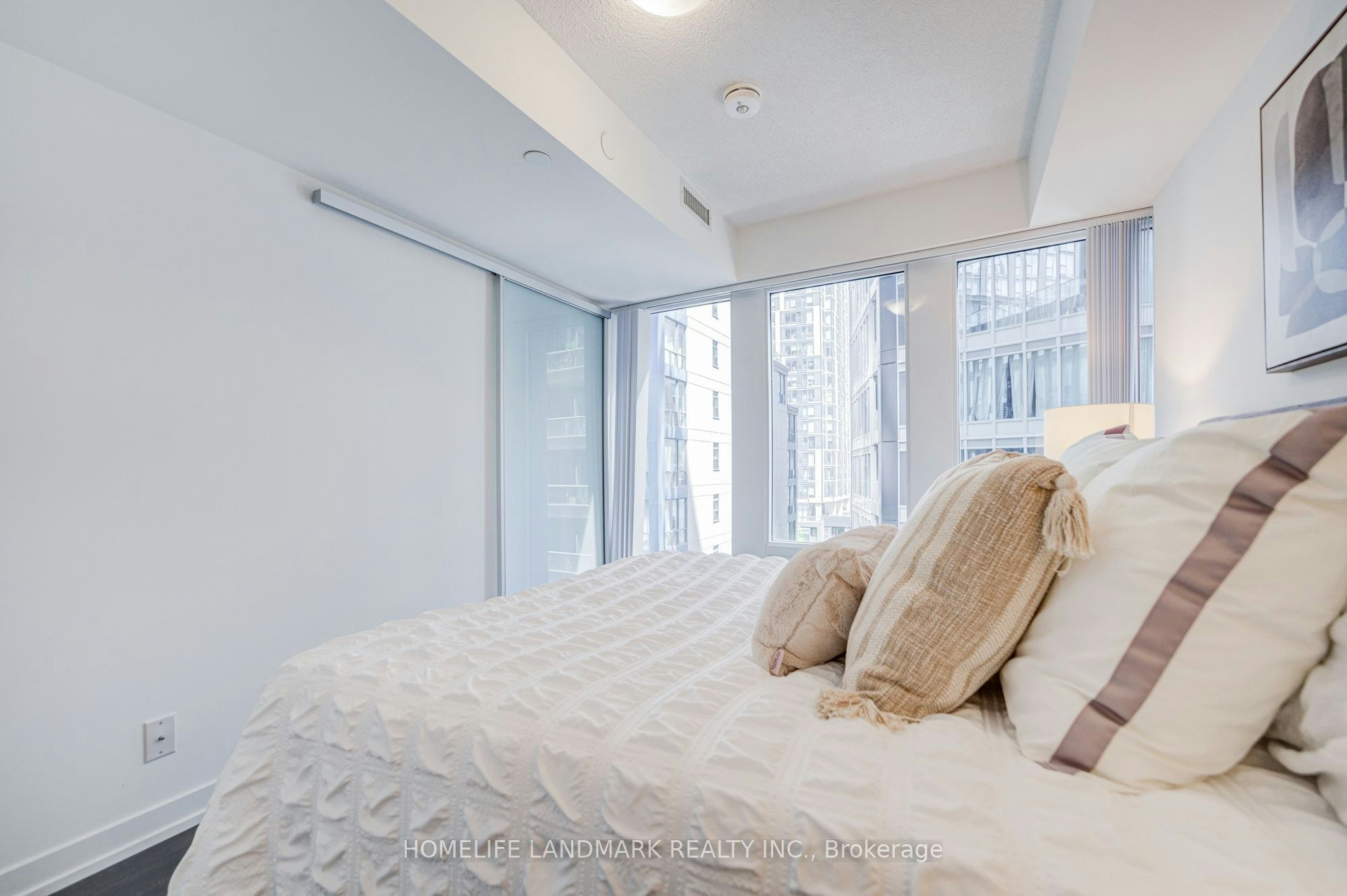 817-60 Shuter Street, Toronto, ON, M5B 0B7 - 34