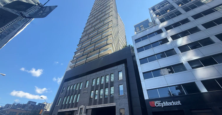 2311-125 Peter Street, Toronto, ON, M5V 2G9 - 2