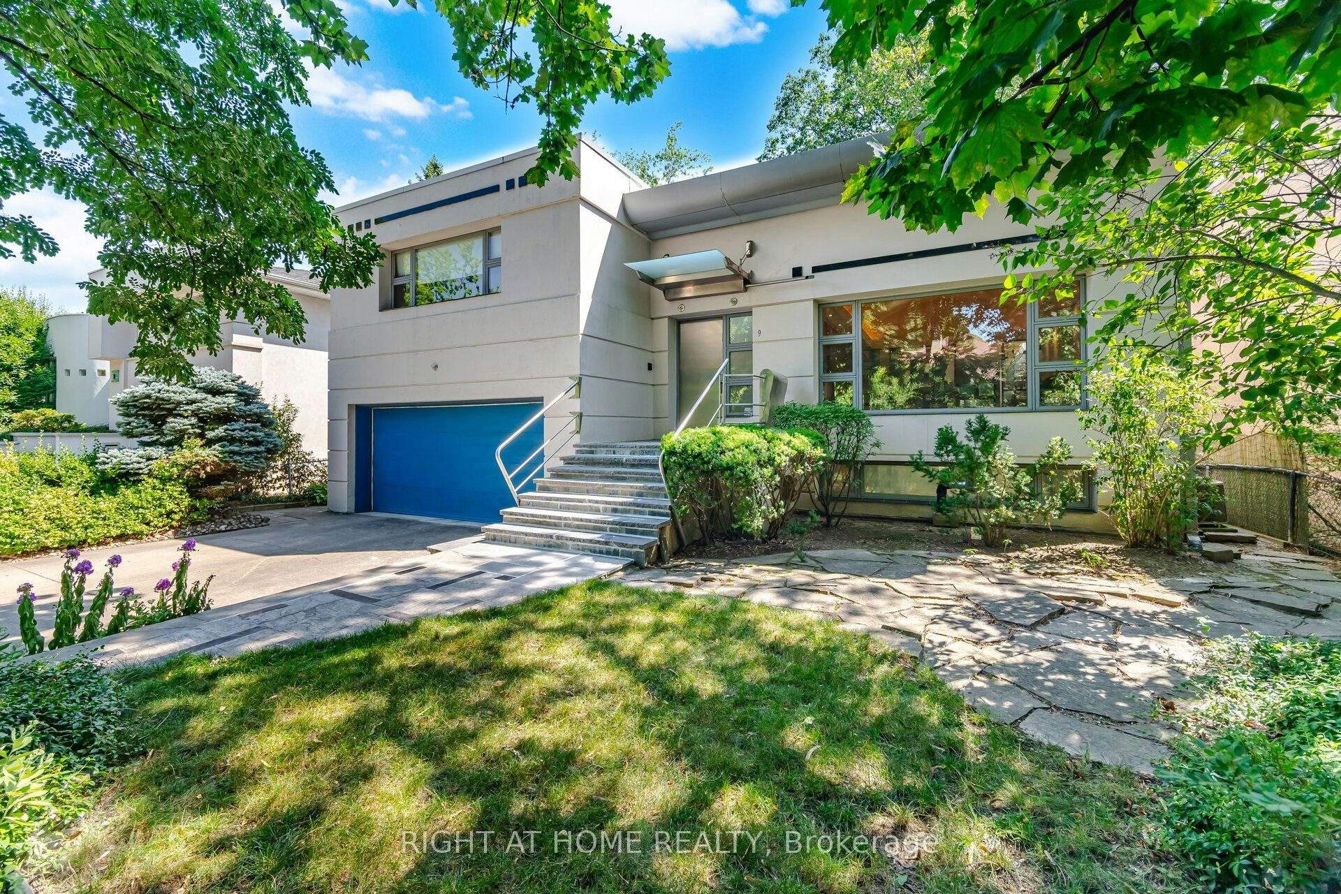 9 Saguenay Avenue, Toronto, ON, M5N 2Y5