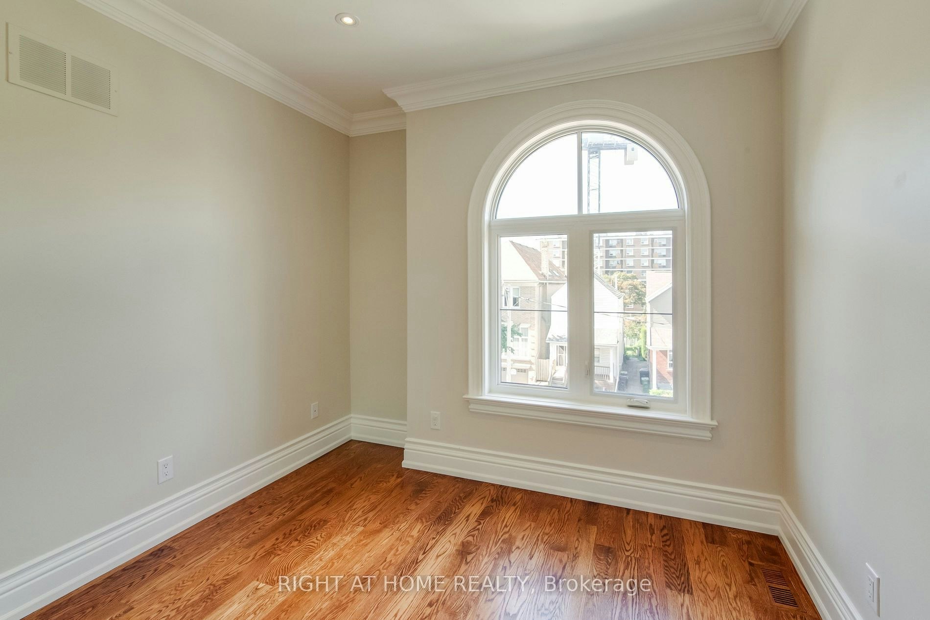 109 Banff Road, Toronto, ON, M4P 2P6 - 31