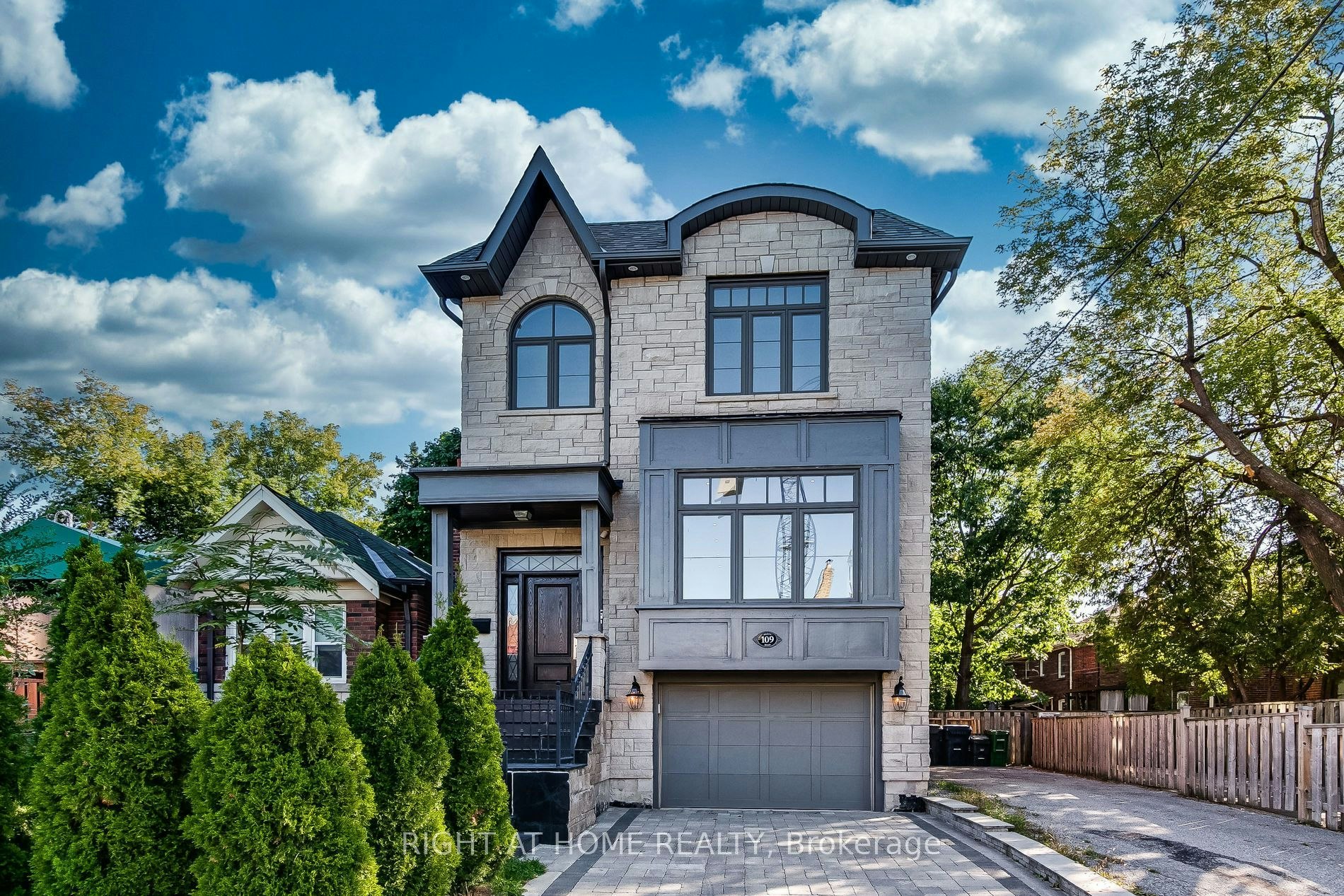 109 Banff Road, Toronto, ON, M4P 2P6