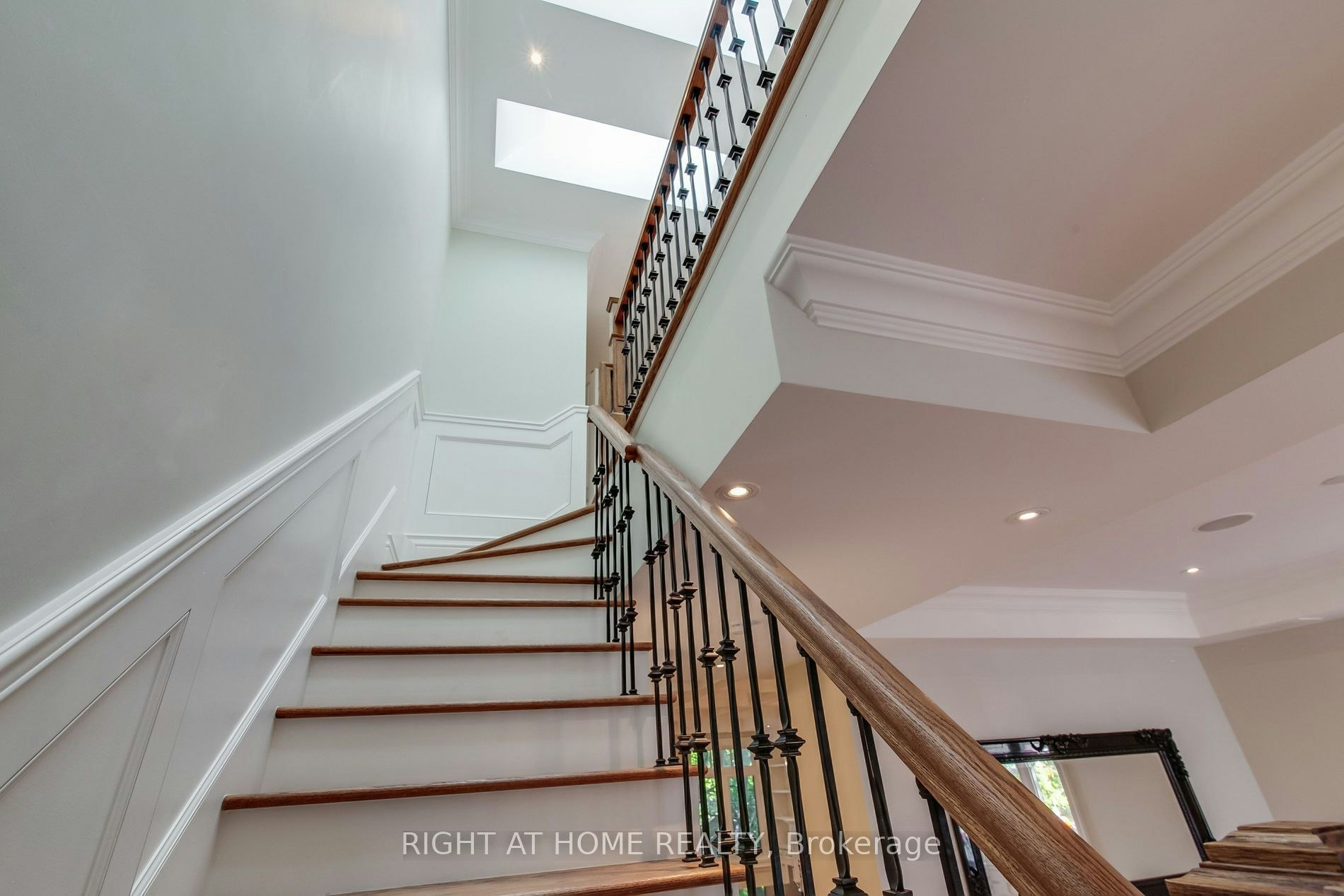 109 Banff Road, Toronto, ON, M4P 2P6 - 23
