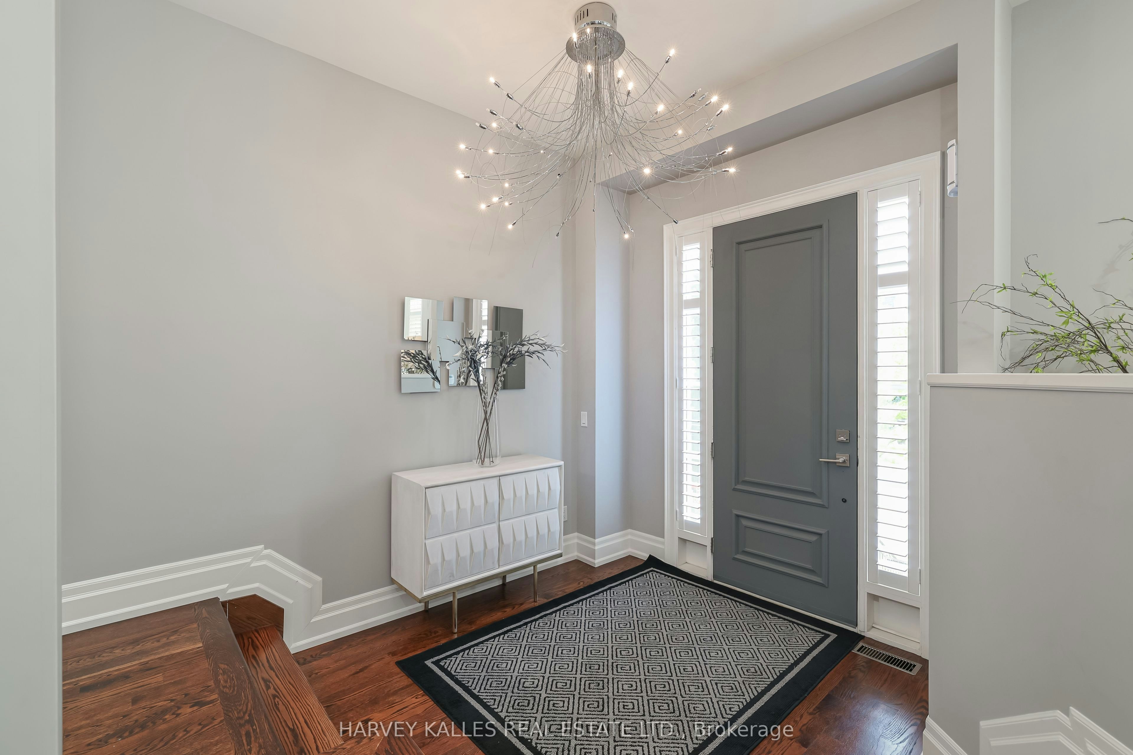 44 Churchill Avenue, Toronto, ON, M2N 1Y7 - 2