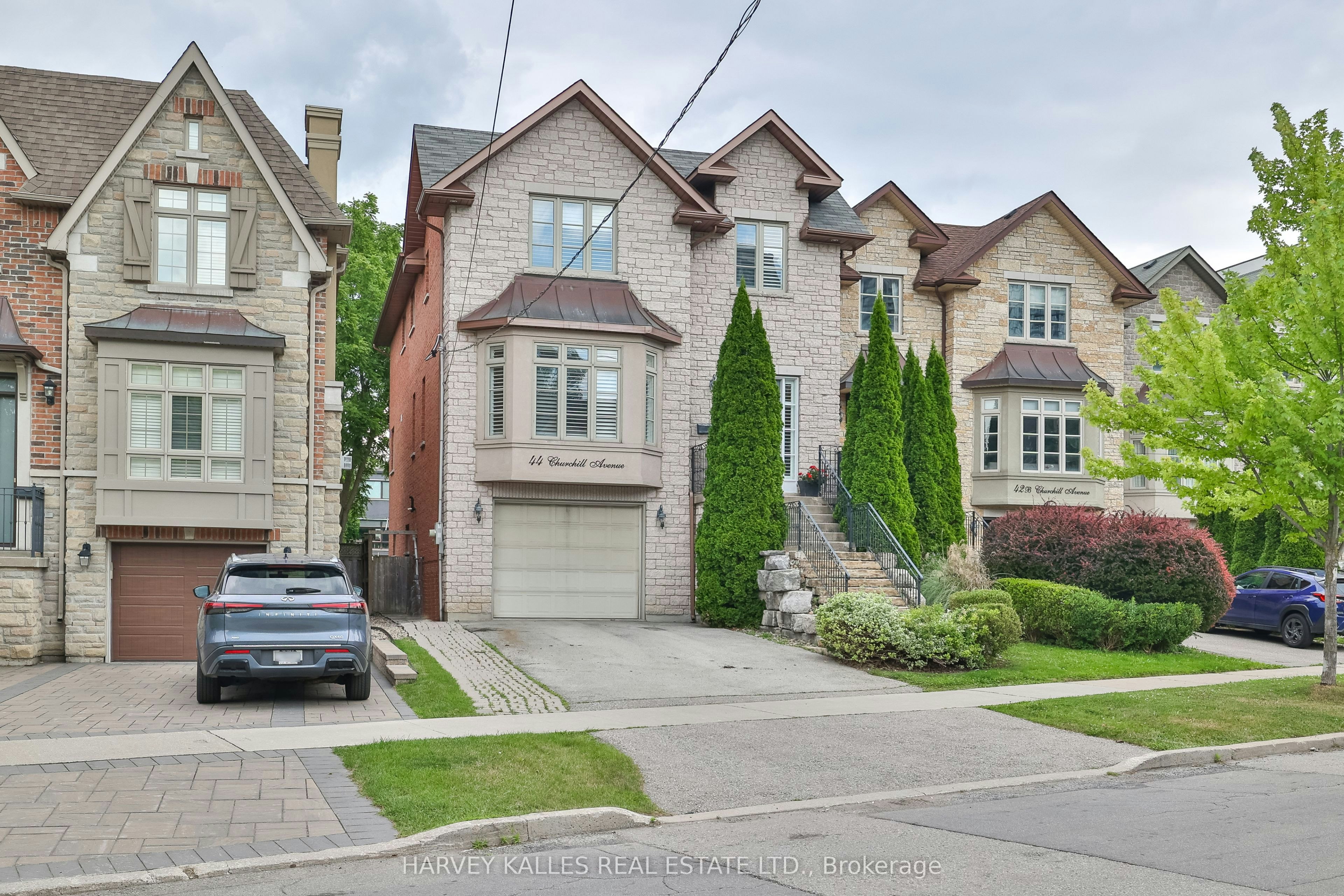 44 Churchill Avenue, Toronto, ON, M2N 1Y7