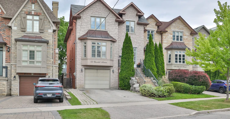 44 Churchill Avenue, Toronto, ON, M2N 1Y7