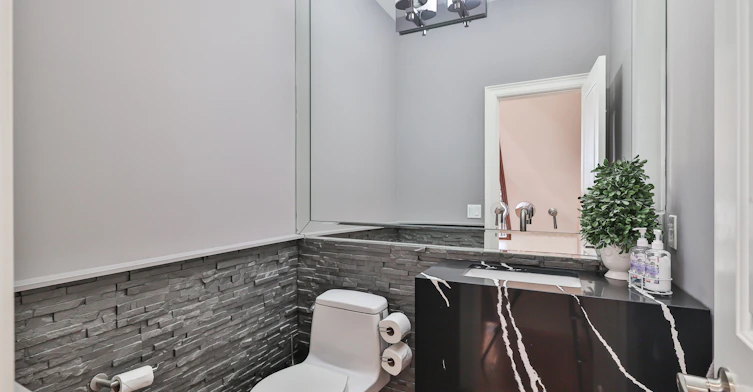 44 Churchill Avenue, Toronto, ON, M2N 1Y7 - 25
