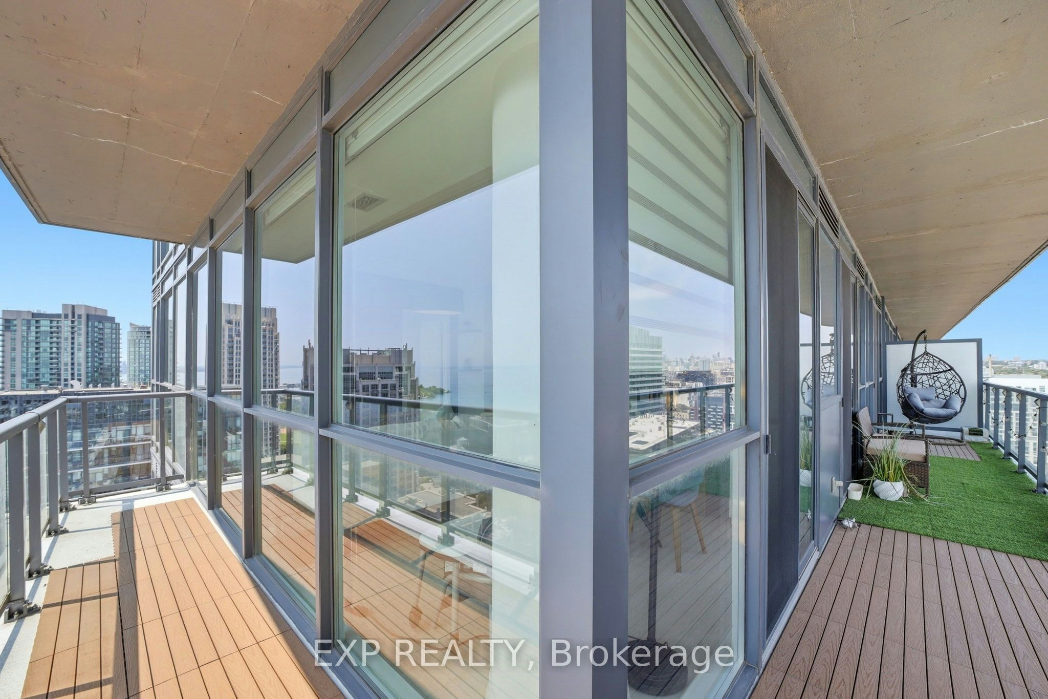 LPH07-20 Bruyeres Mews, Toronto, ON, M5V 0G8 - 18