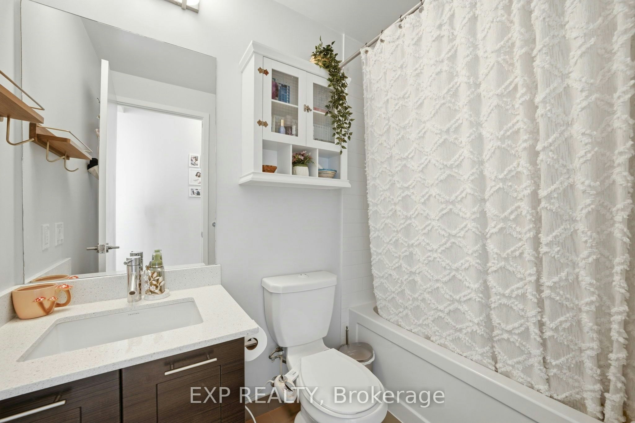 LPH07-20 Bruyeres Mews, Toronto, ON, M5V 0G8 - 31