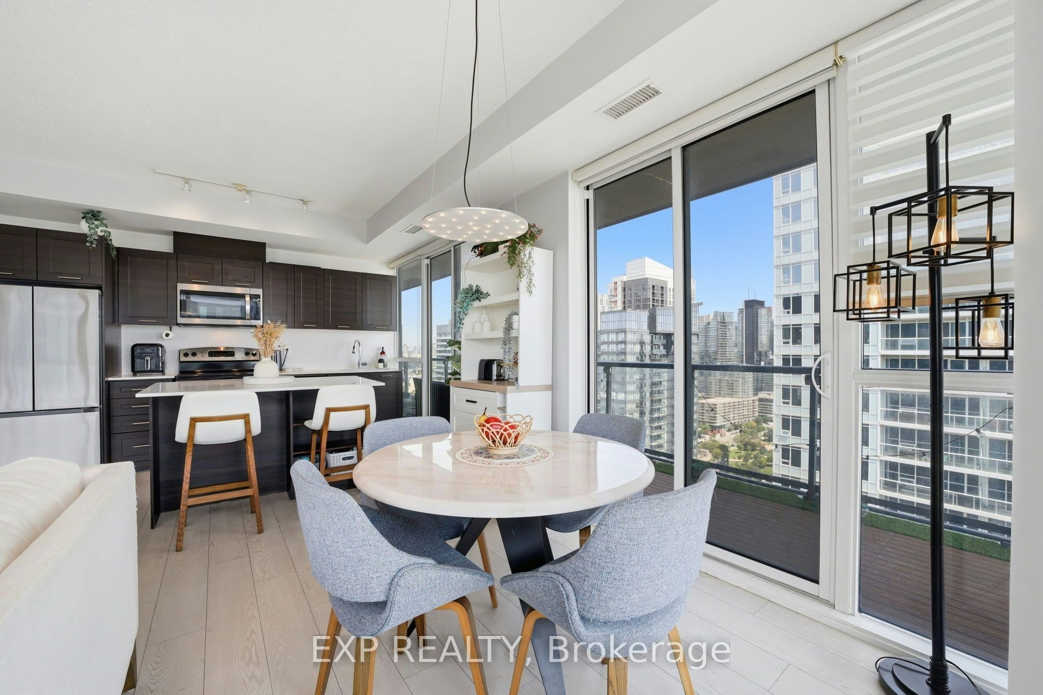 LPH07-20 Bruyeres Mews, Toronto, ON, M5V 0G8 - 12