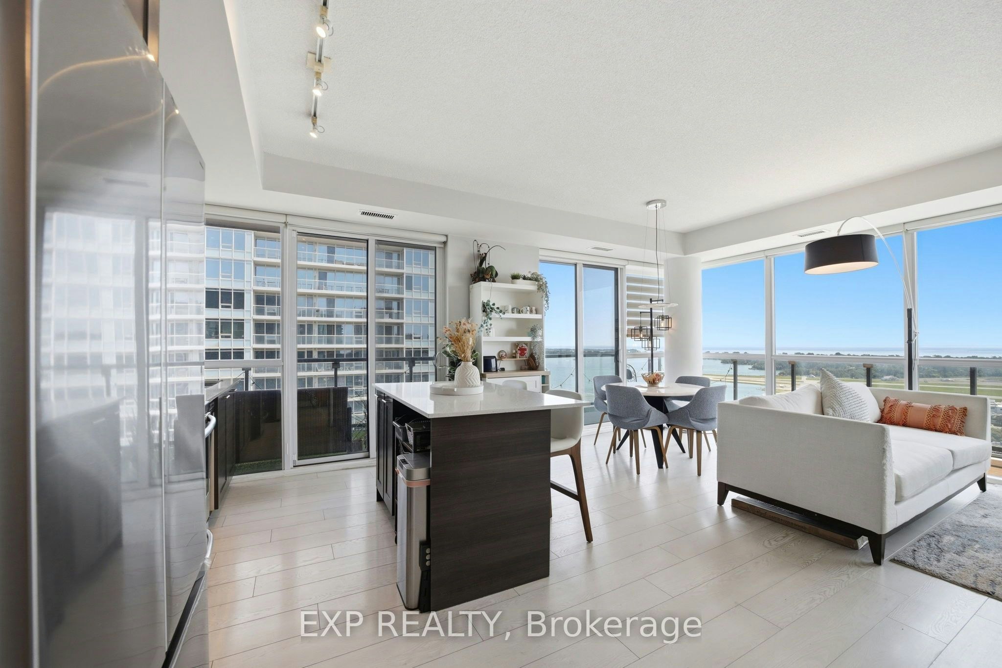 LPH07-20 Bruyeres Mews, Toronto, ON, M5V 0G8 - 3