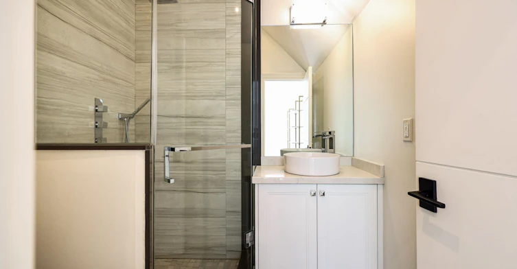 42 Carmichael Avenue, Toronto, ON, M5M 2W7 - 31