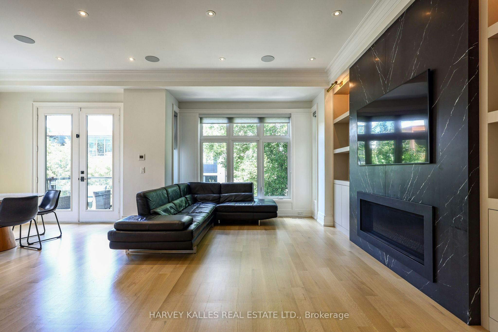 42 Carmichael Avenue, Toronto, ON, M5M 2W7 - 18