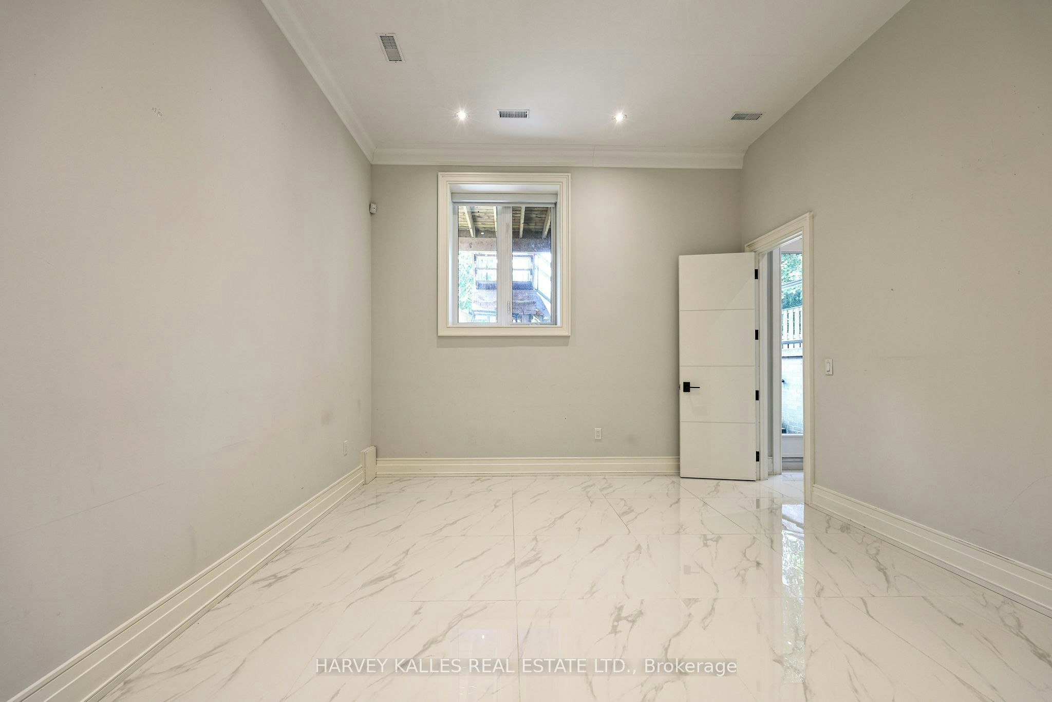 42 Carmichael Avenue, Toronto, ON, M5M 2W7 - 44