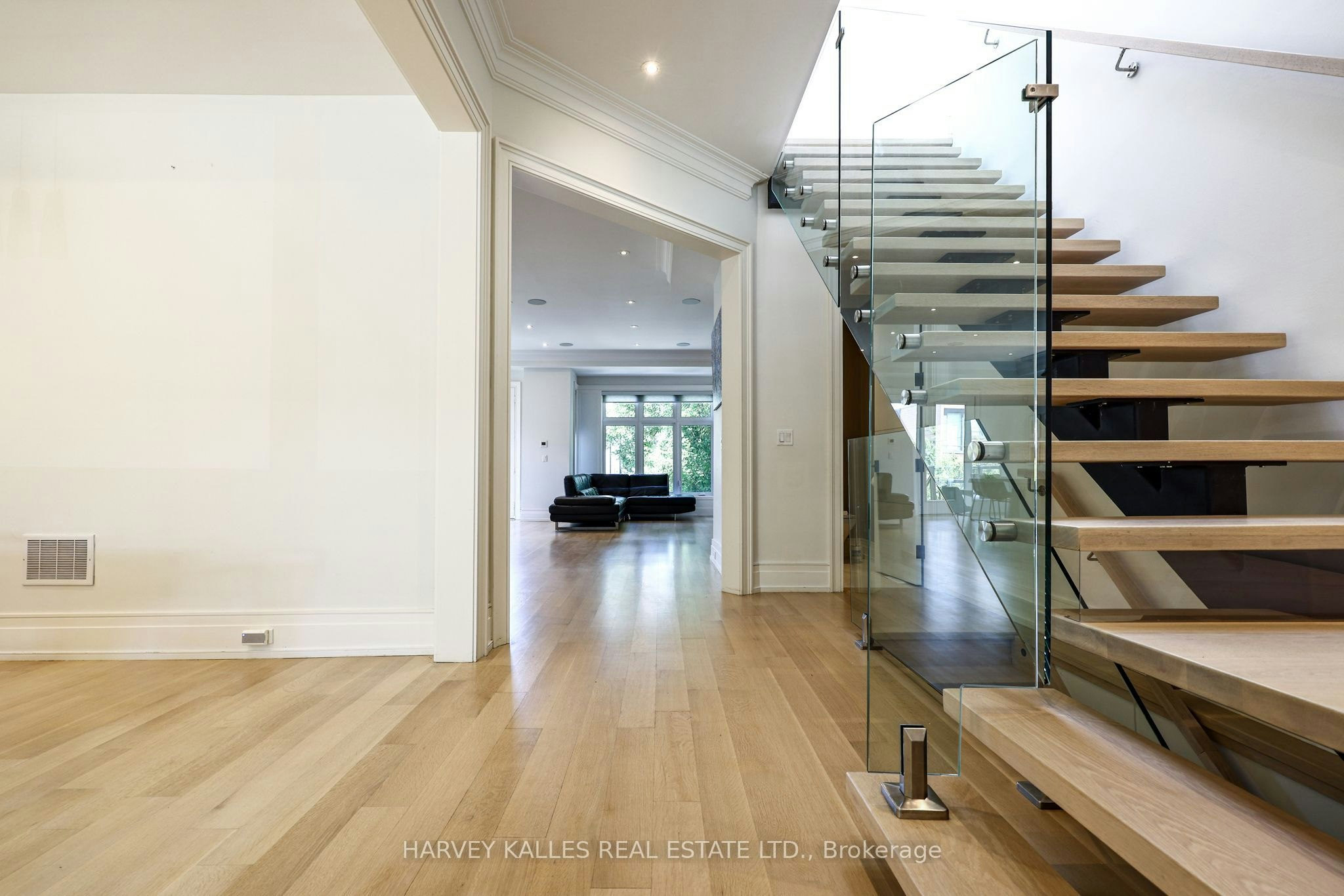 42 Carmichael Avenue, Toronto, ON, M5M 2W7 - 5