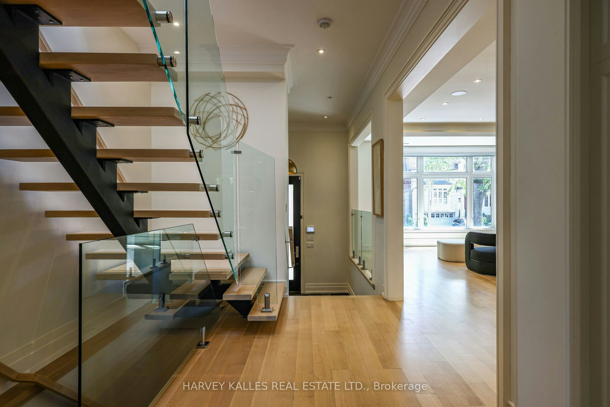 42 Carmichael Avenue, Toronto, ON, M5M 2W7 - 40