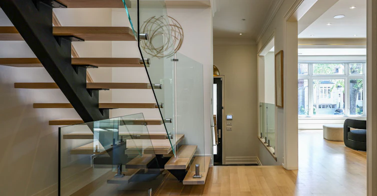 42 Carmichael Avenue, Toronto, ON, M5M 2W7 - 40