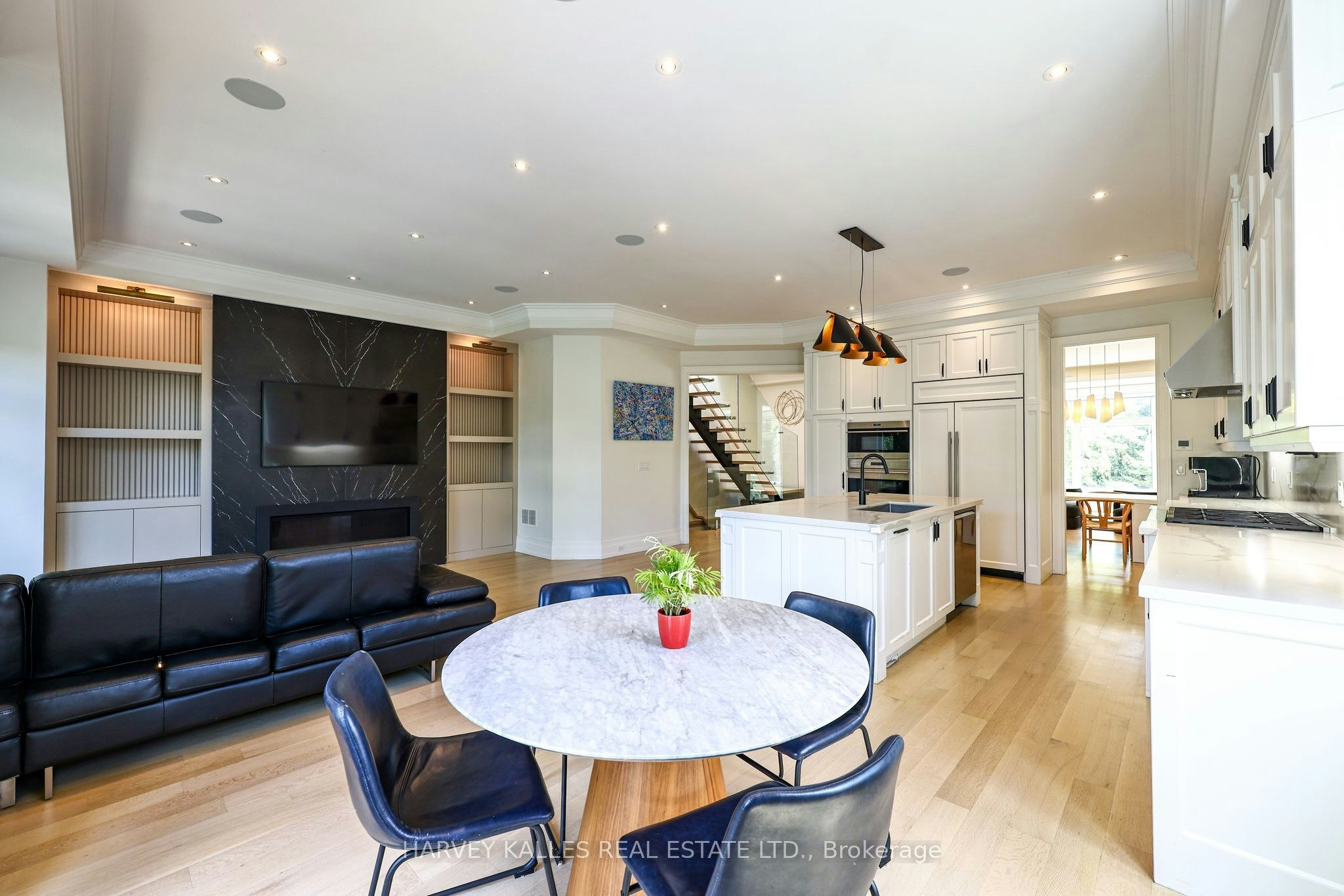 42 Carmichael Avenue, Toronto, ON, M5M 2W7 - 17