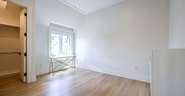 42 Carmichael Avenue, Toronto, ON, M5M 2W7 - 37