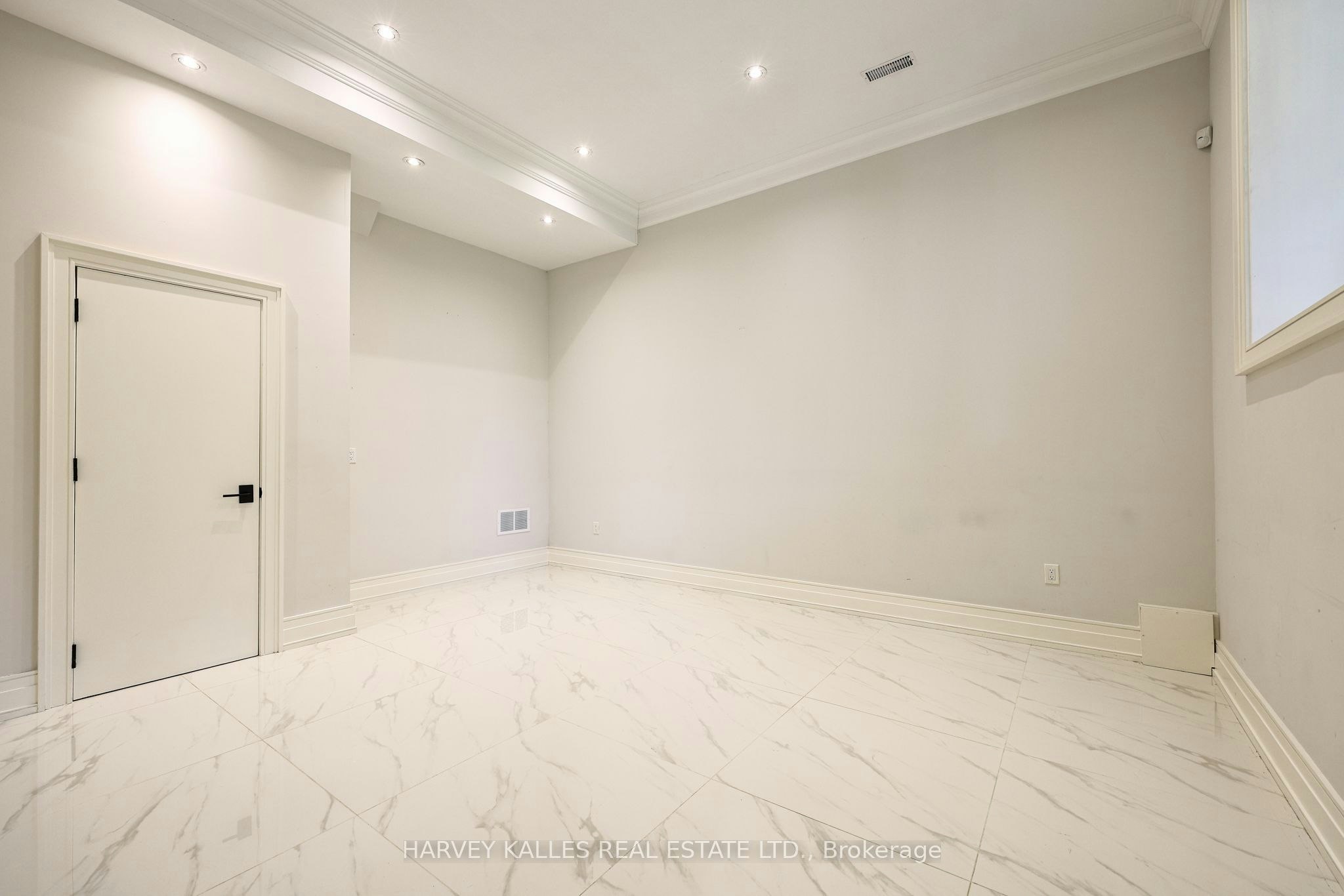 42 Carmichael Avenue, Toronto, ON, M5M 2W7 - 45