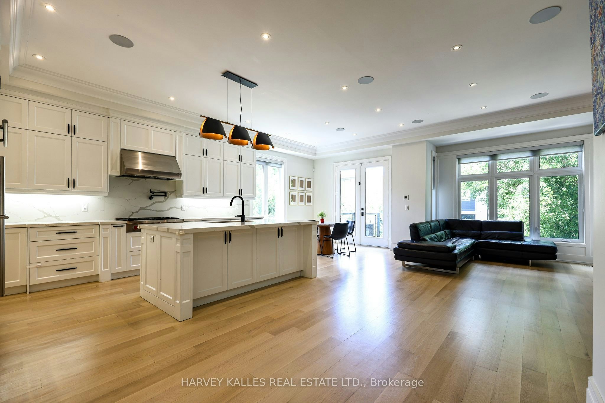 42 Carmichael Avenue, Toronto, ON, M5M 2W7 - 11