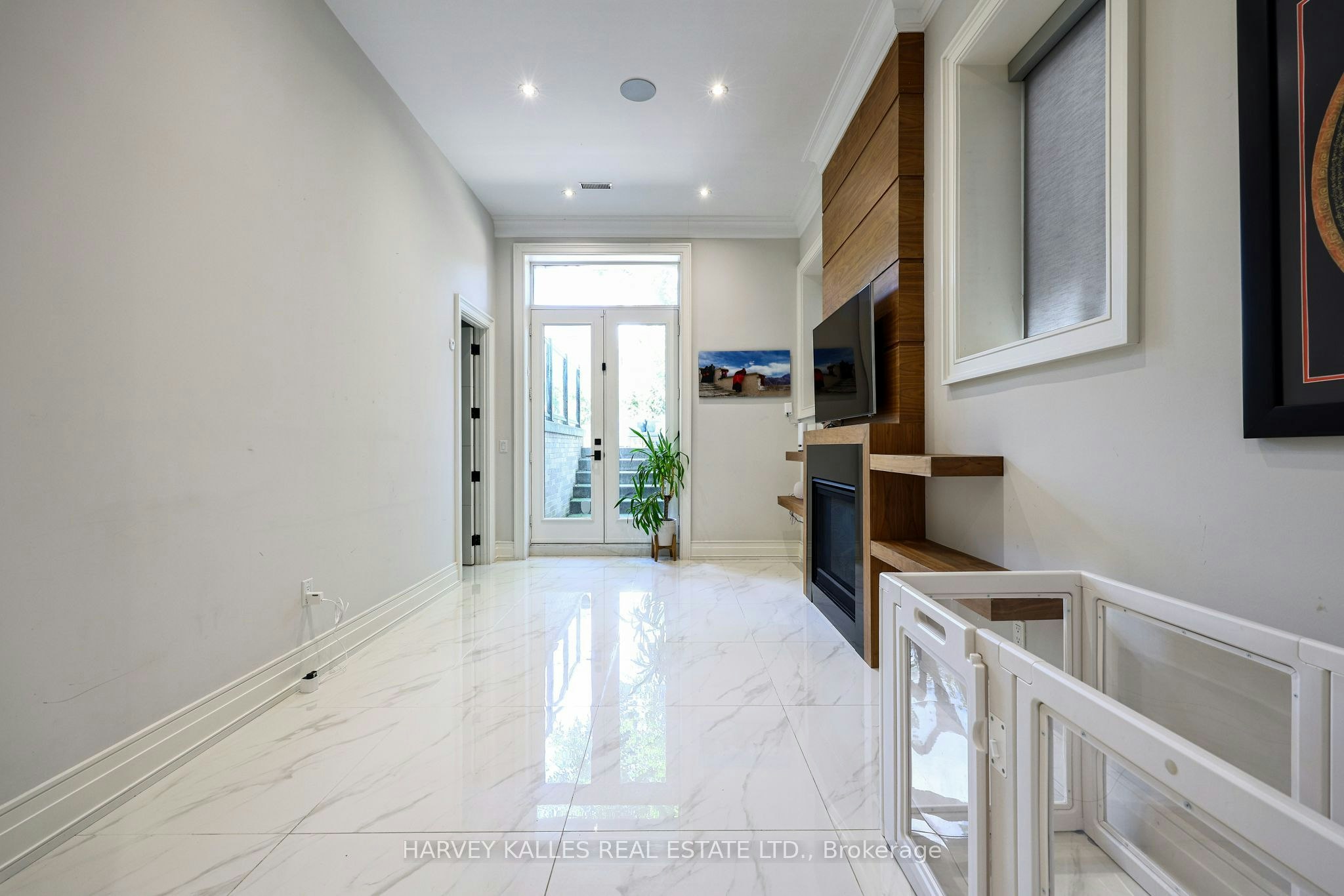 42 Carmichael Avenue, Toronto, ON, M5M 2W7 - 46