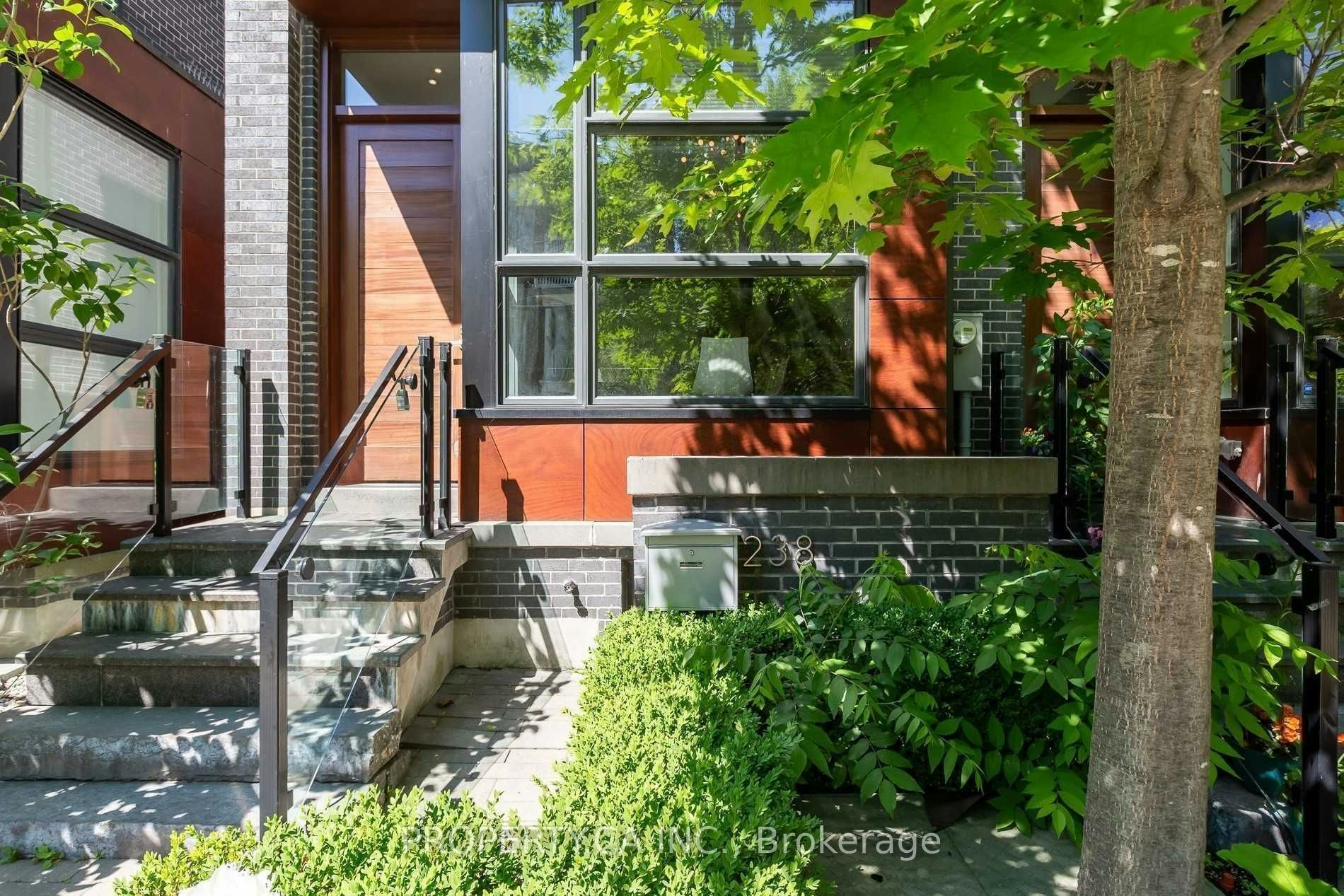 238 Manning Avenue, Toronto, ON, M6J 2K7 - 38