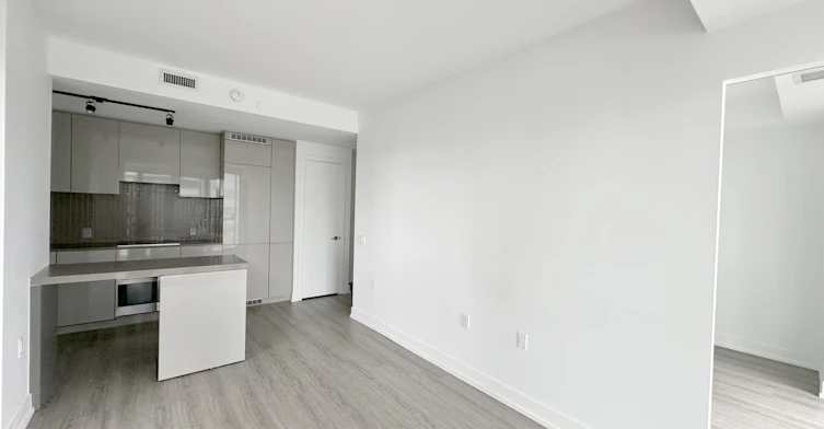 2505-7 Grenville Street, Toronto, ON, M4Y 0E9 - 6