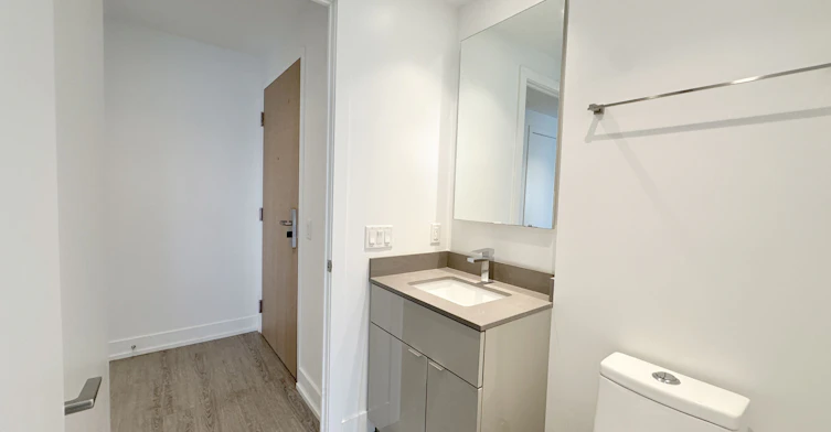 2505-7 Grenville Street, Toronto, ON, M4Y 0E9 - 17