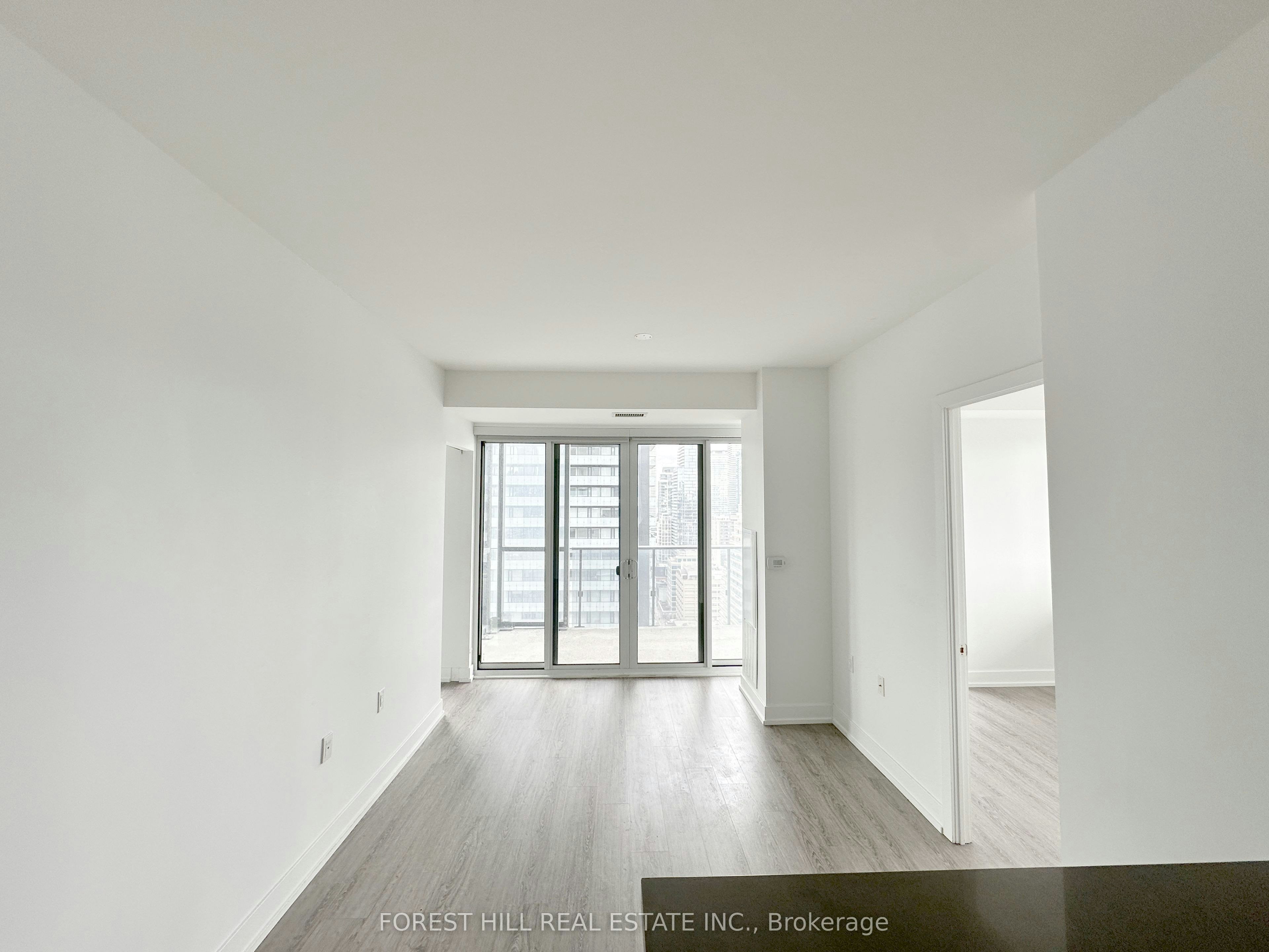 2505-7 Grenville Street, Toronto, ON, M4Y 0E9 - 5