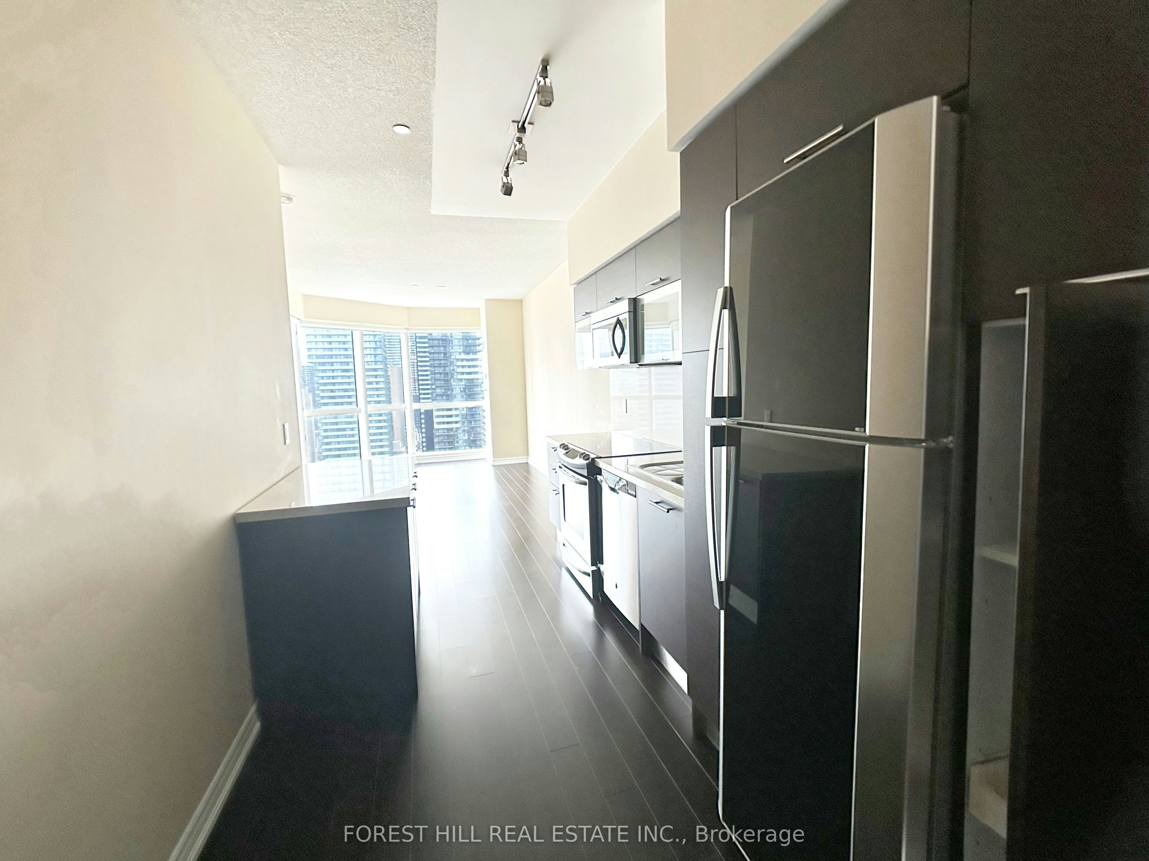 3416-386 Yonge Street, Toronto, ON, M5B 0A5 - 5