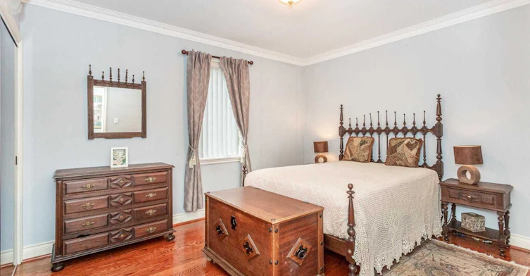 2 Hillcrest Drive, Toronto, ON, M6G 2C9 - 12
