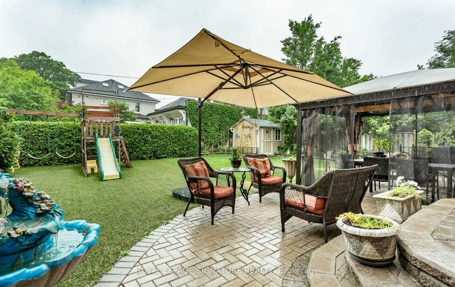 2 Hillcrest Drive, Toronto, ON, M6G 2C9 - 17