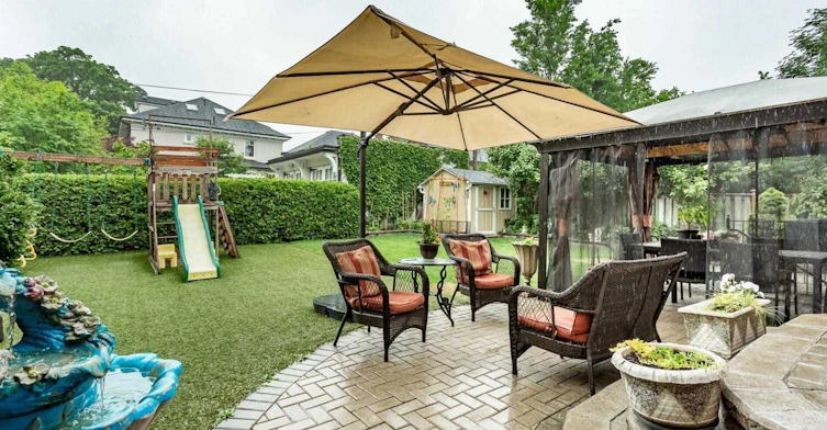 2 Hillcrest Drive, Toronto, ON, M6G 2C9 - 17
