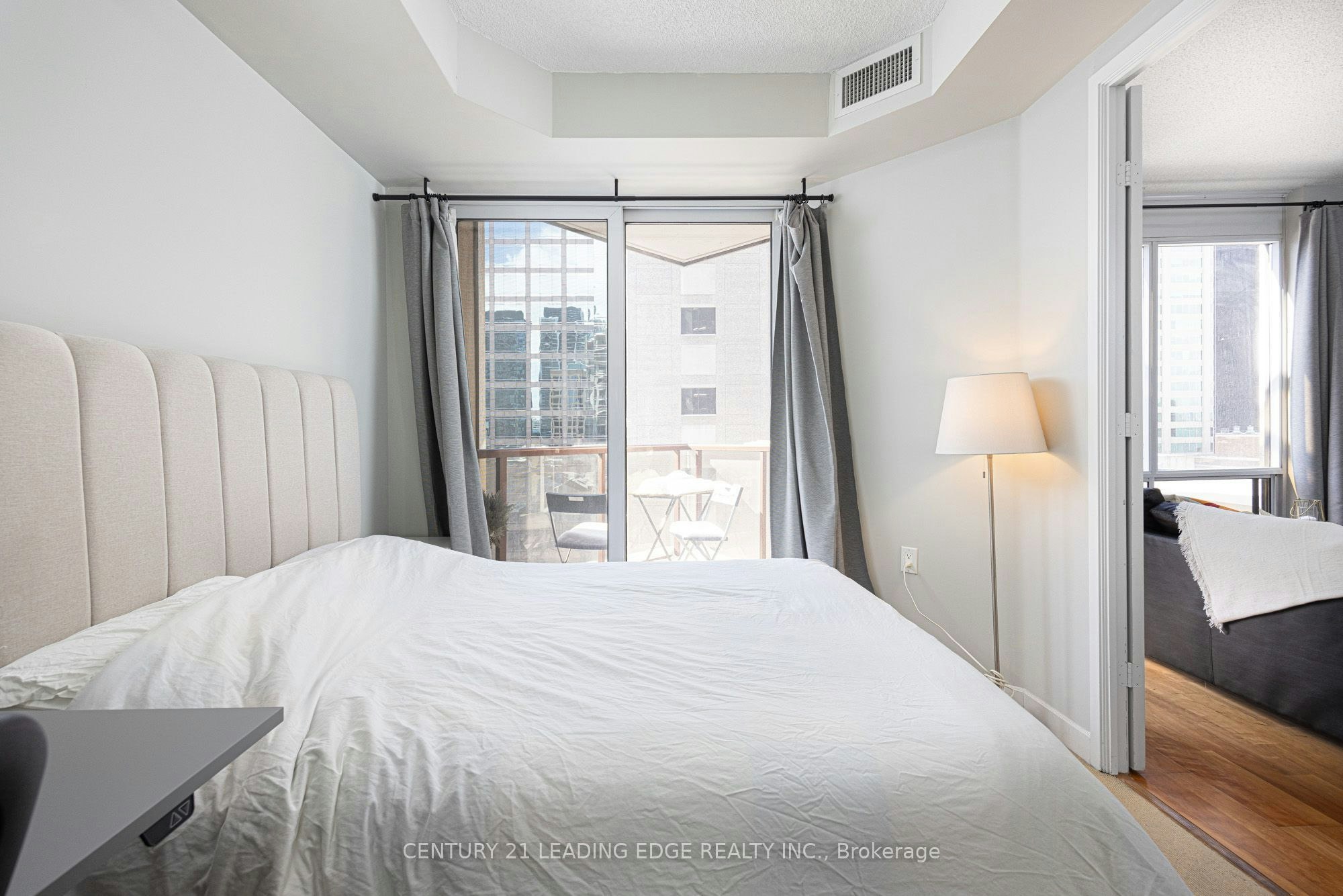 1413-85 Bloor Street E, Toronto, ON, M4W 3Y1 - 16
