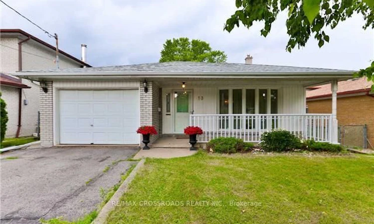 10 Doverwood Court