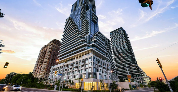 2709-10 Inn ON The Park Drive, Toronto, ON, M3C 0P9