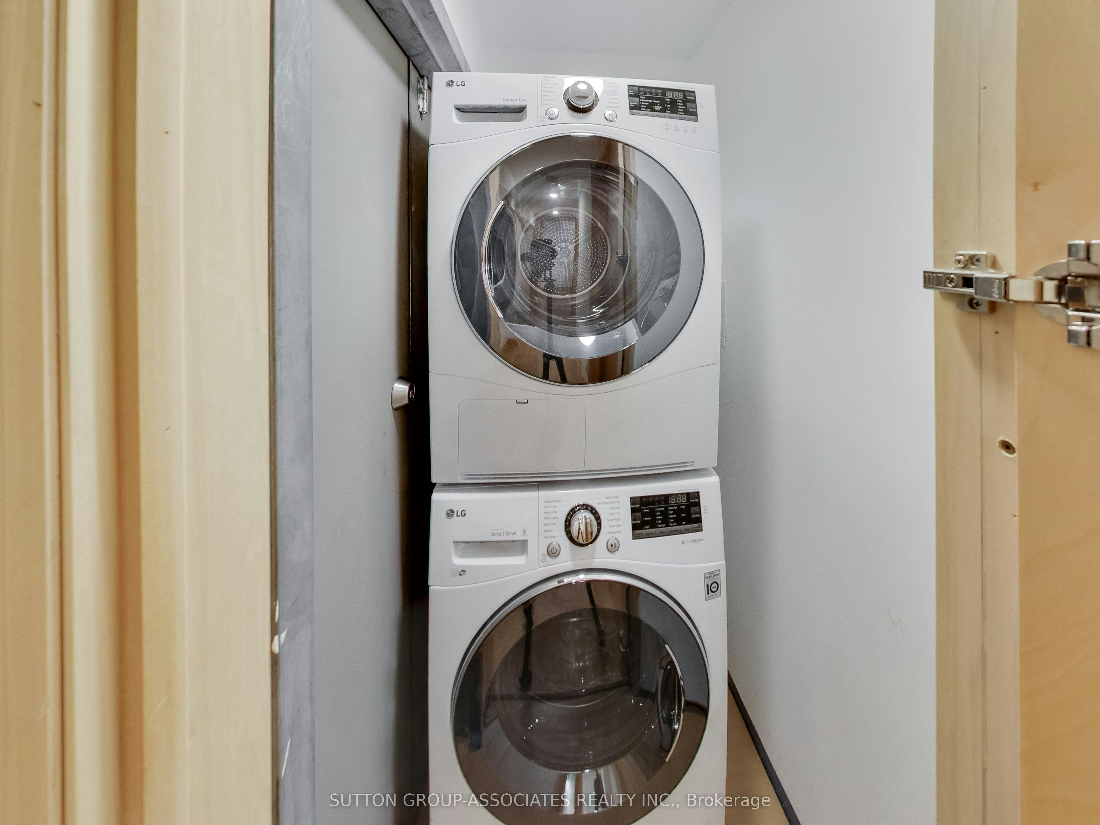 Lower-20 Kendal Avenue, Toronto, ON, M5R 1L7 - 12