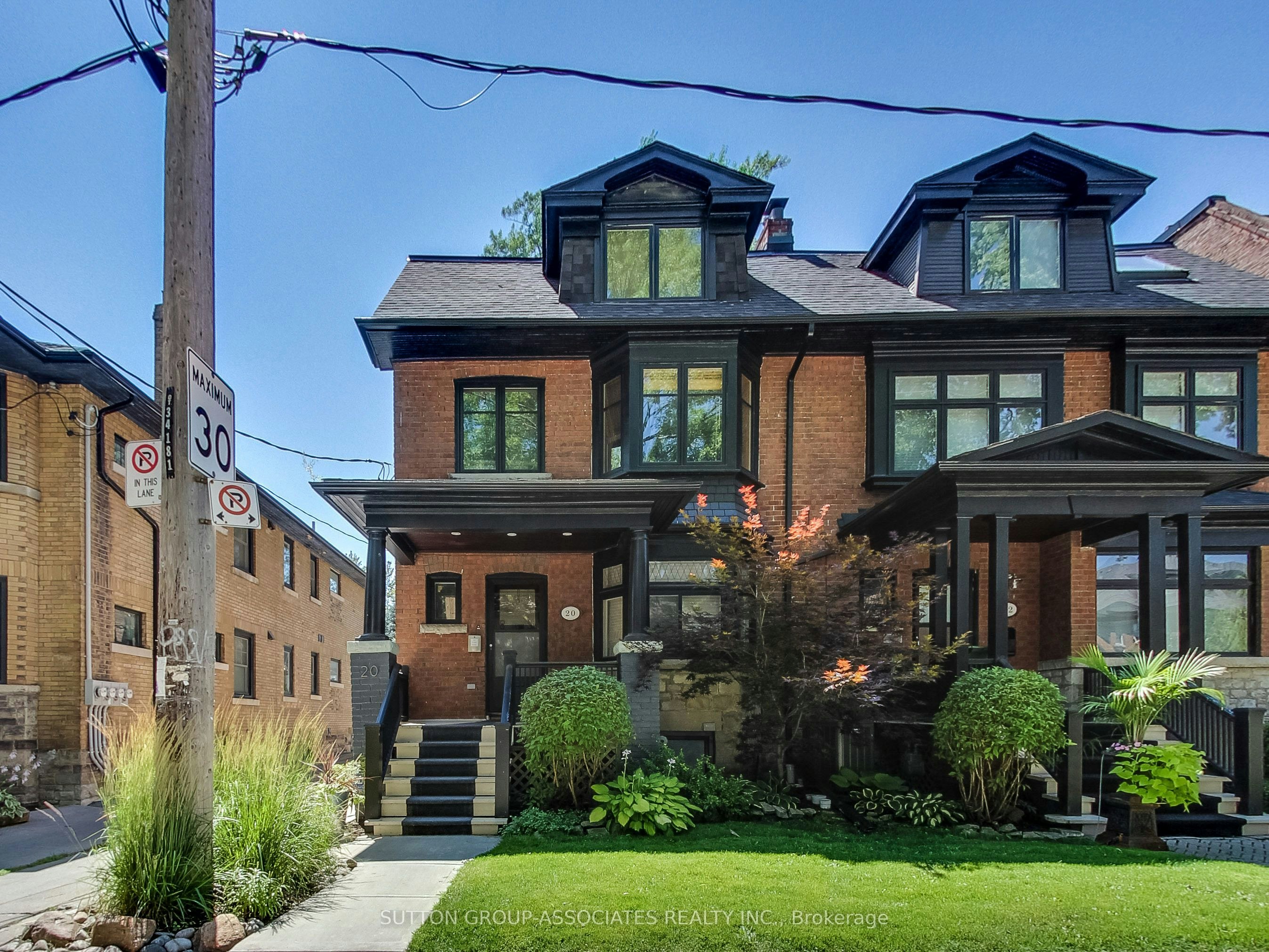 Lower-20 Kendal Avenue, Toronto, ON, M5R 1L7