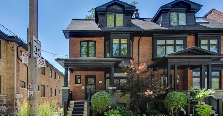 Lower-20 Kendal Avenue, Toronto, ON, M5R 1L7