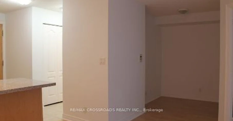 312-212 Eglinton Avenue E, Toronto, ON, M4P 0A3 - 9
