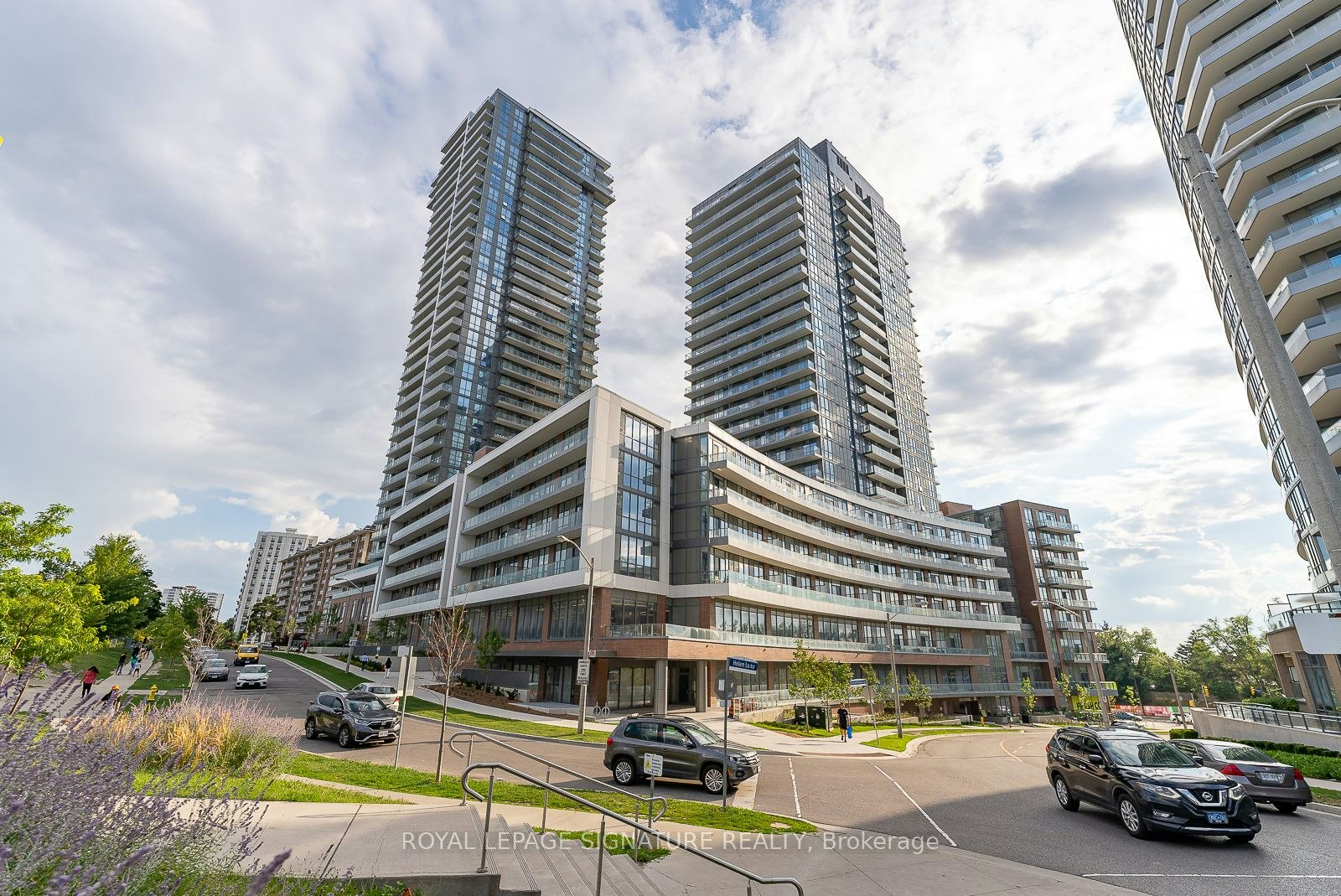 722-36 Forest Manor Road, Toronto, ON, M2J 1M1