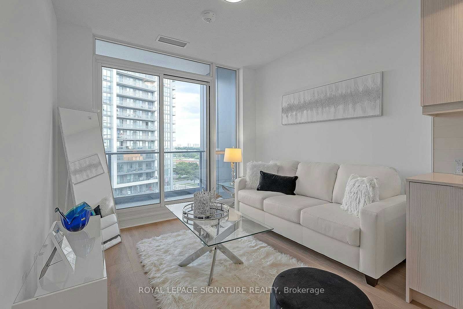 722-36 Forest Manor Road, Toronto, ON, M2J 1M1 - 9
