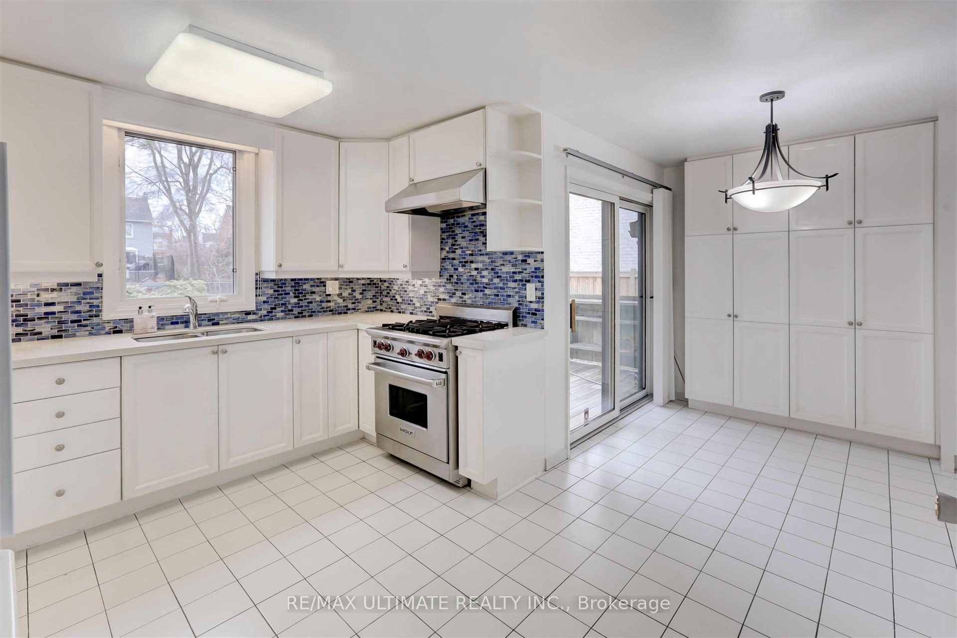 12 Tregellis Road, Toronto, ON, M3H 1K2 - 11