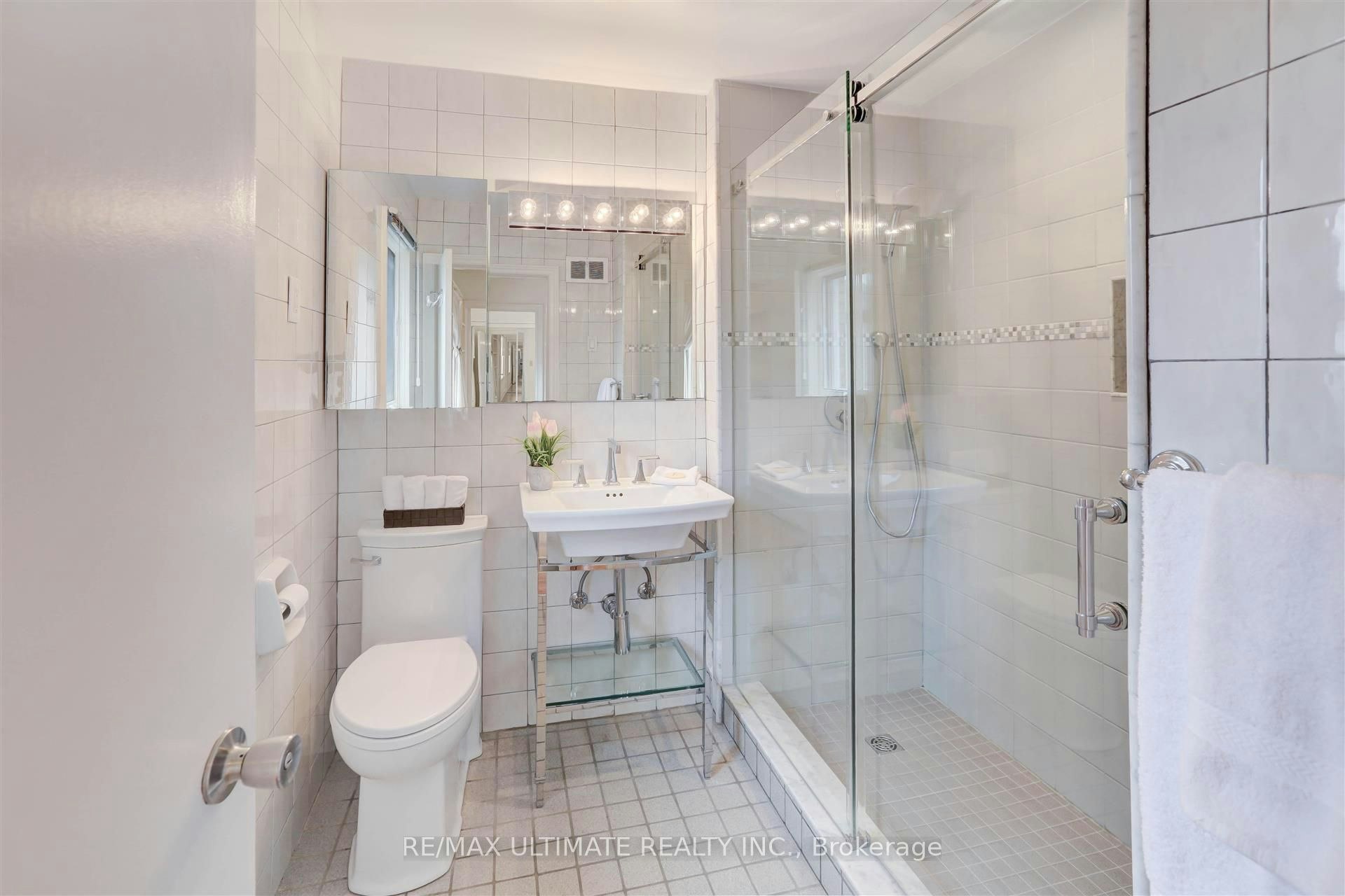 12 Tregellis Road, Toronto, ON, M3H 1K2 - 21
