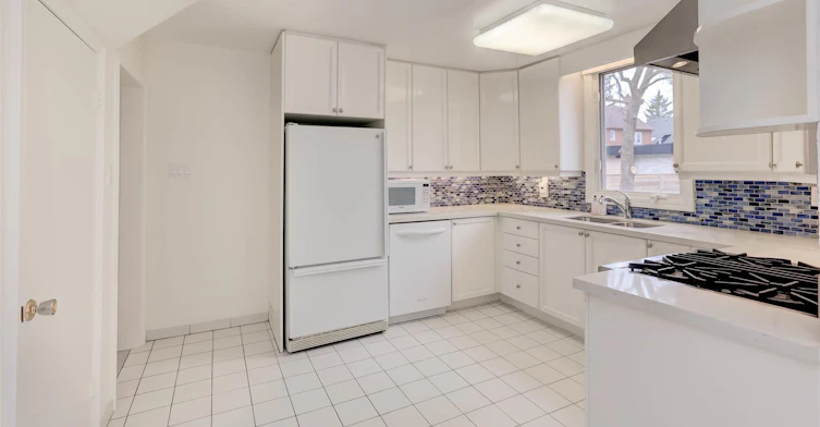 12 Tregellis Road, Toronto, ON, M3H 1K2 - 13