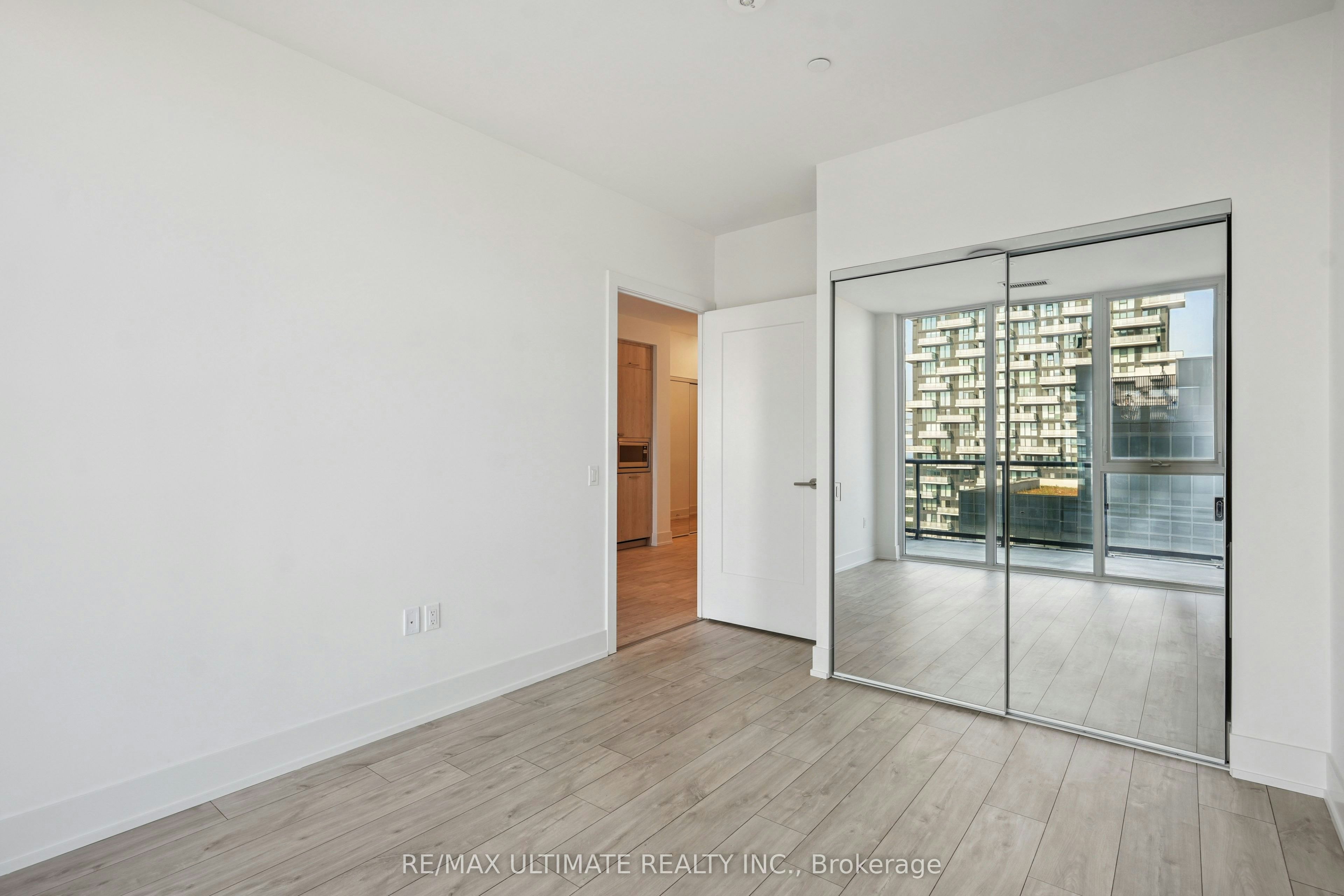 3105-10 Inn ON The Park Drive, Toronto, ON, M3C 0P9 - 16