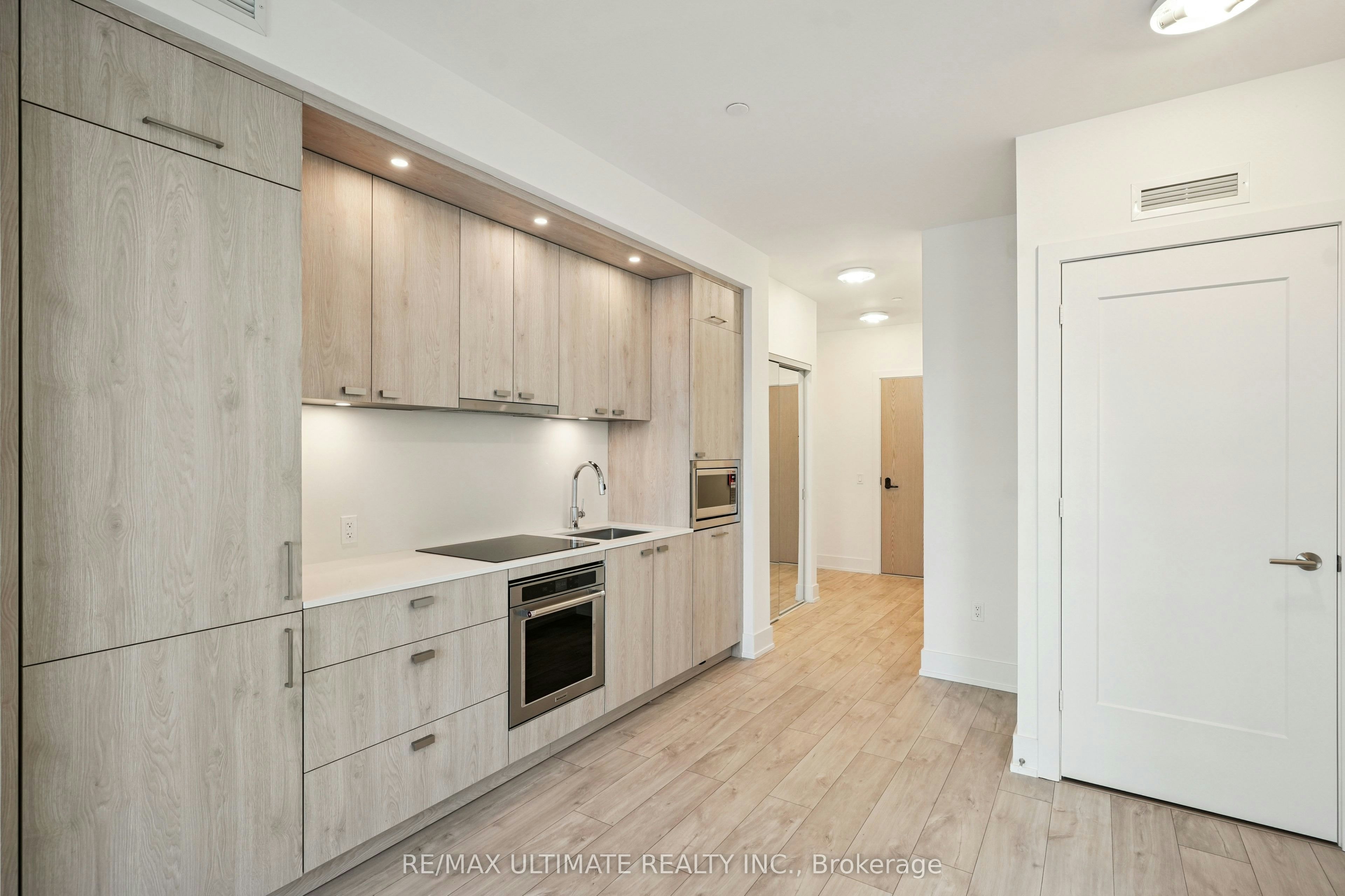 3105-10 Inn ON The Park Drive, Toronto, ON, M3C 0P9 - 5